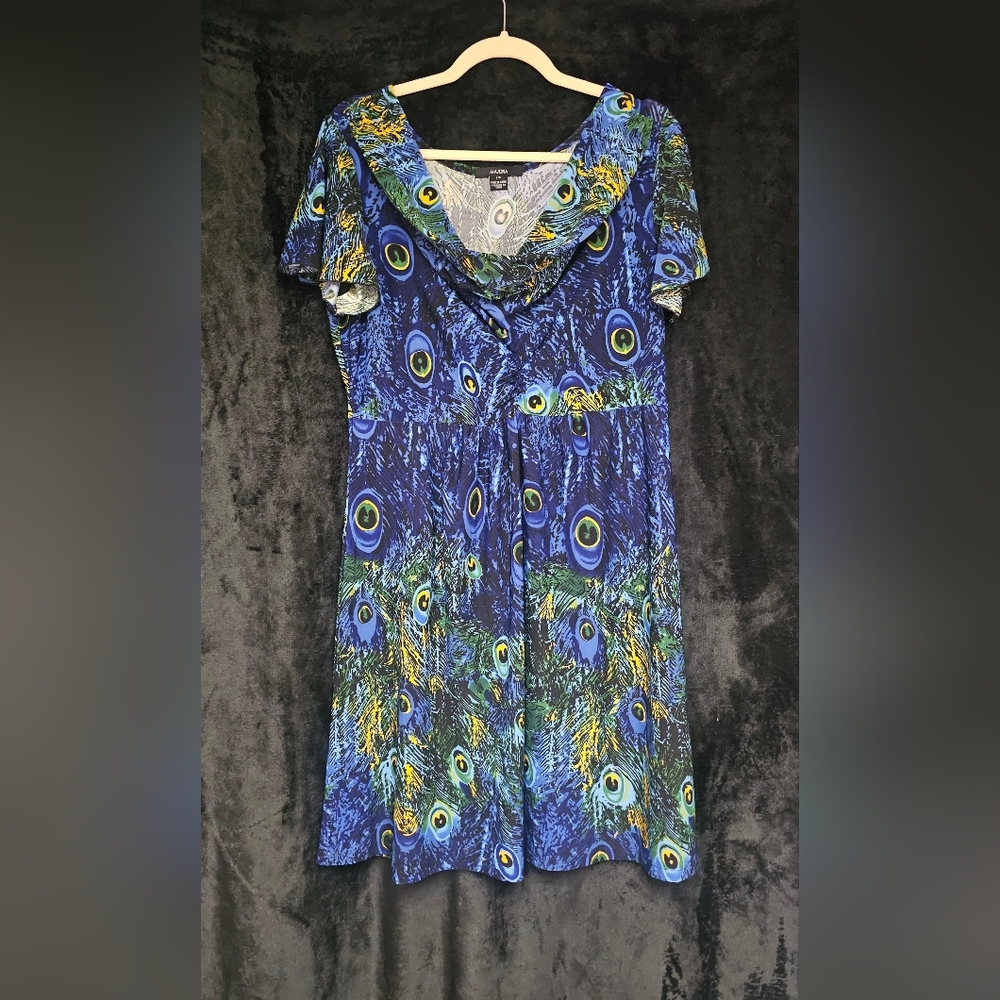 Elegant Blue Peacock Print Blouse